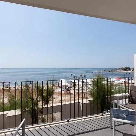 Gg77 Hotel La Spiaggia-2